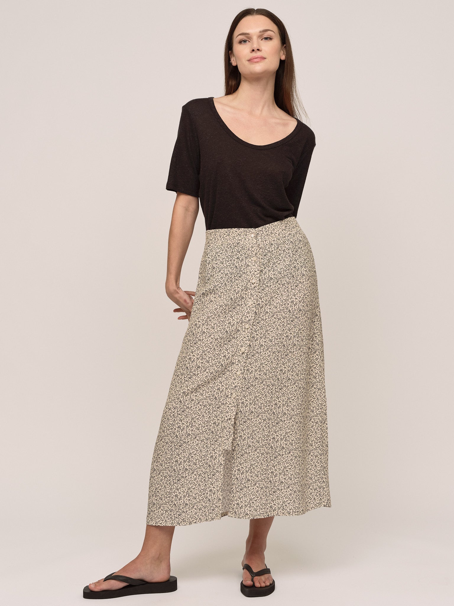 Floral midi skirt petite best sale